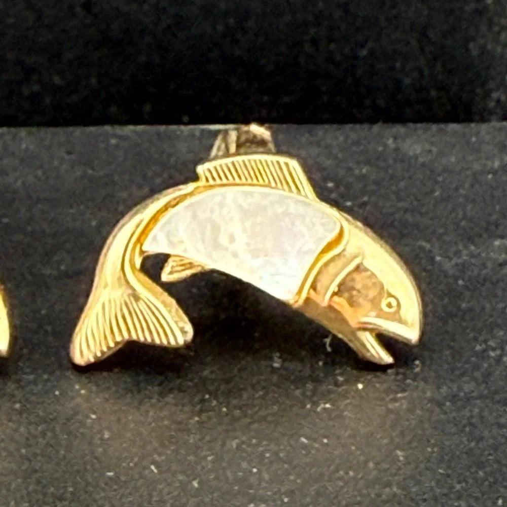 Vintage Swank Cufflinks Gold Tone Fish Mother of Pearl Inlay Trout